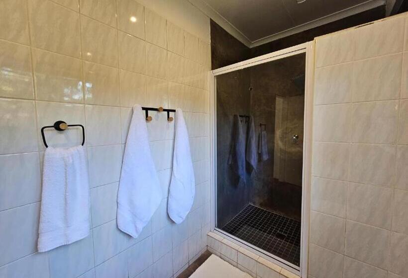 غرفة ديلوكس, Thuto Centre Conferencing & Bush Lodge