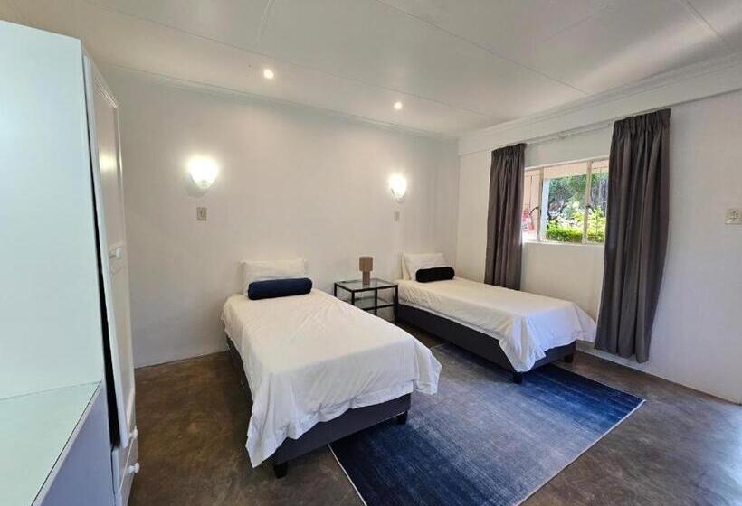 غرفة ديلوكس, Thuto Centre Conferencing & Bush Lodge