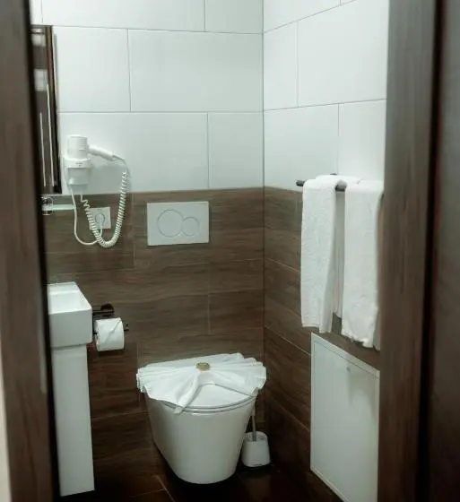 Chambre Economy, Ned