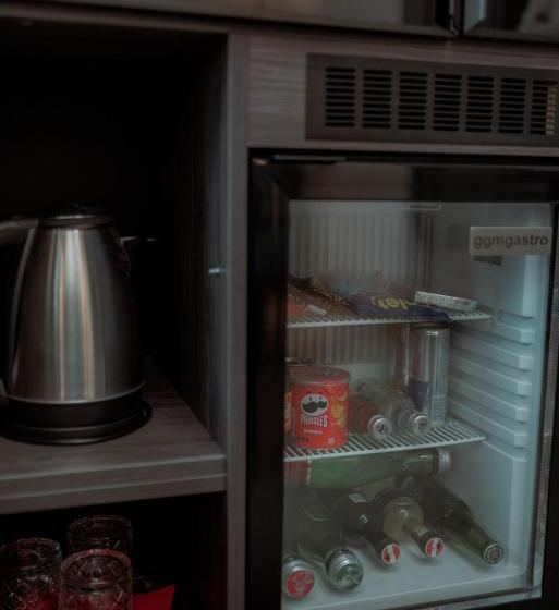 غرفة سوبيريور, Ned