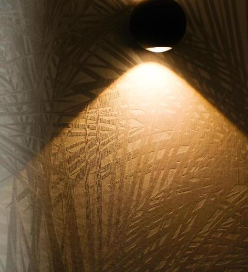 غرفة قياسية فردية, Ned