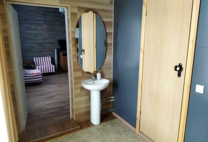 اتاق خانوادگی, Veteranu 5 Visaginas