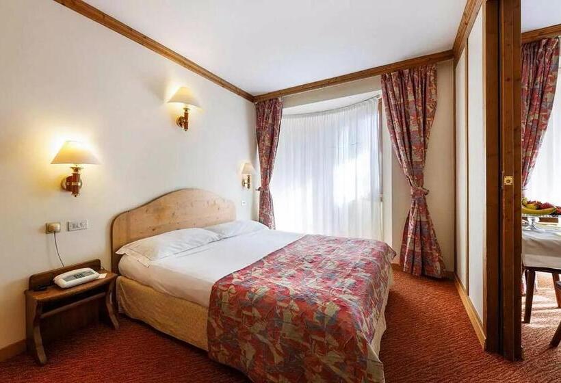 Четырехместный Номер Стандарт, Room In Hotel Alaska