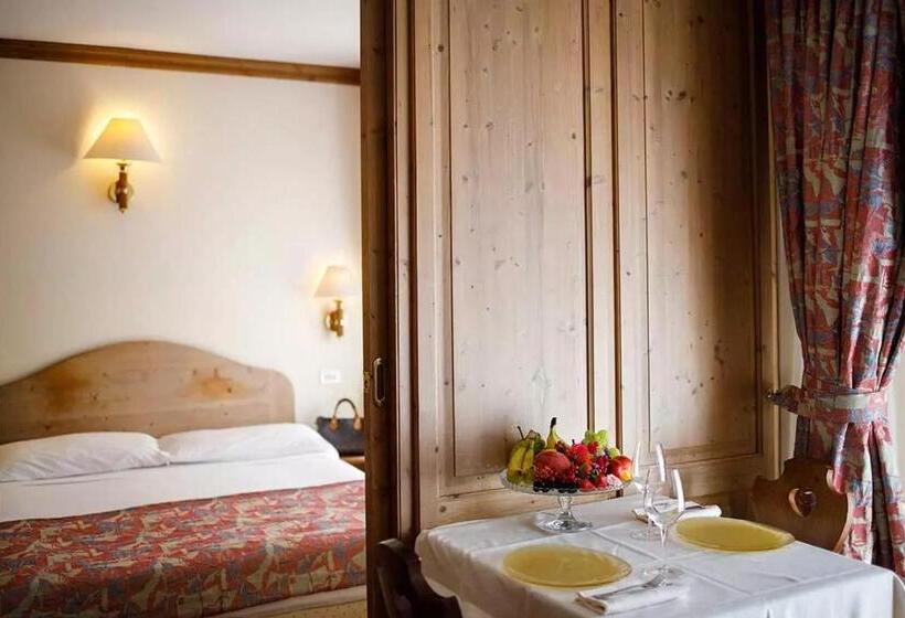 اتاق استاندارد چهار تخته, Room In Hotel Alaska