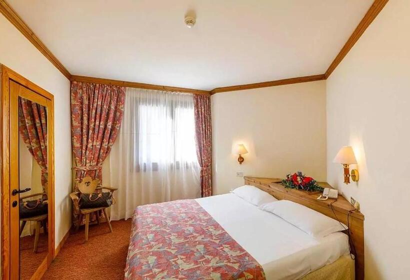 Четырехместный Номер Стандарт, Room In Hotel Alaska