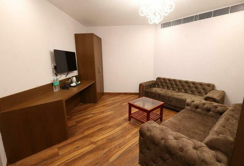 Президентский Люкс, Bamboo Saa Mulberry Resort Pushkar