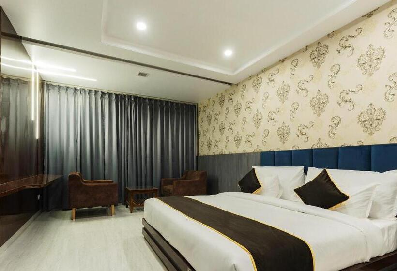 带大床的高级房间, Bamboo Saa Mulberry Resort Pushkar