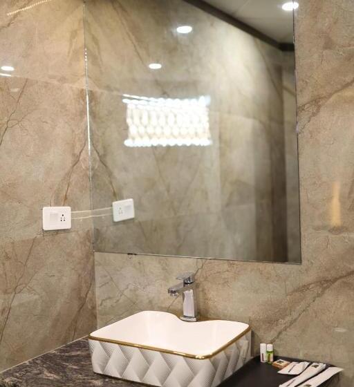 带大床的高级房间, Bamboo Saa Mulberry Resort Pushkar
