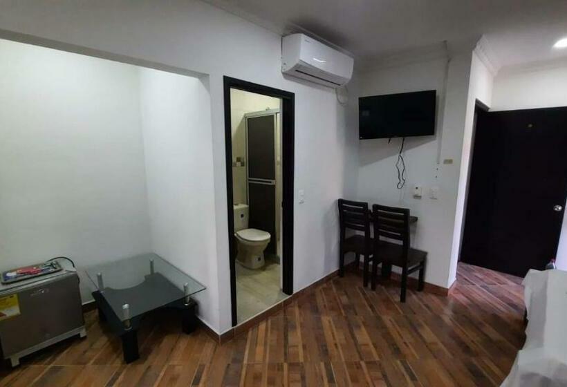 带阳台标准四人间, Continental.m