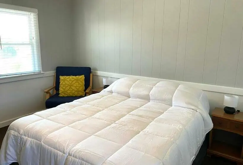 スタンダードルーム, Tower Circle Motel