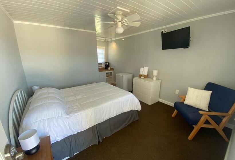 Номер Стандарт, Tower Circle Motel