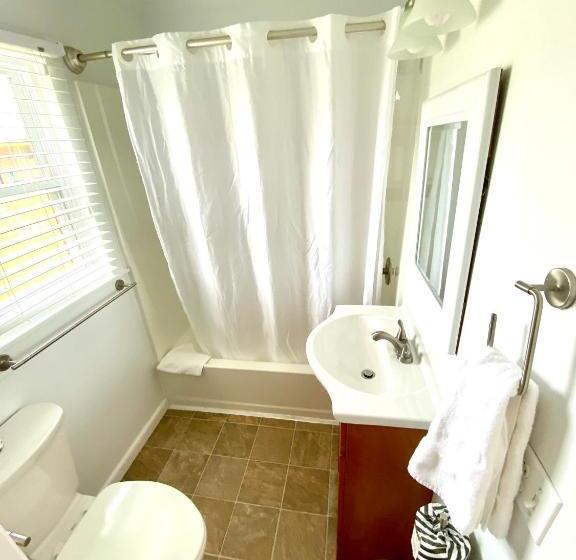 Номер Стандарт, Tower Circle Motel