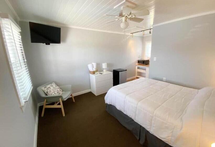 Номер Стандарт, Tower Circle Motel