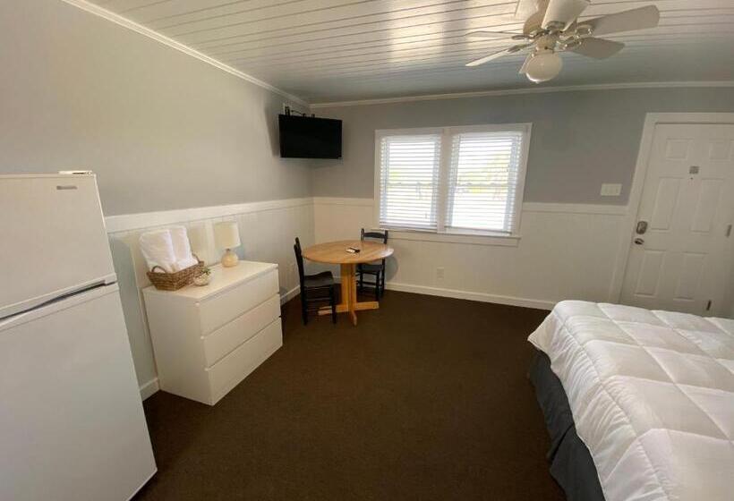 Студия Стандарт, Tower Circle Motel