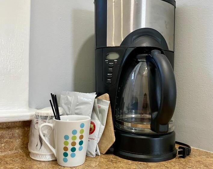 Номер Стандарт, Tower Circle Motel