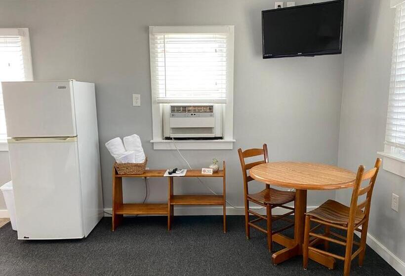 Студия Стандарт, Tower Circle Motel