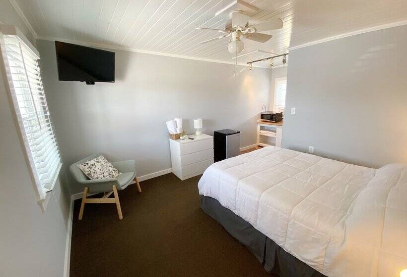 Номер Стандарт, Tower Circle Motel