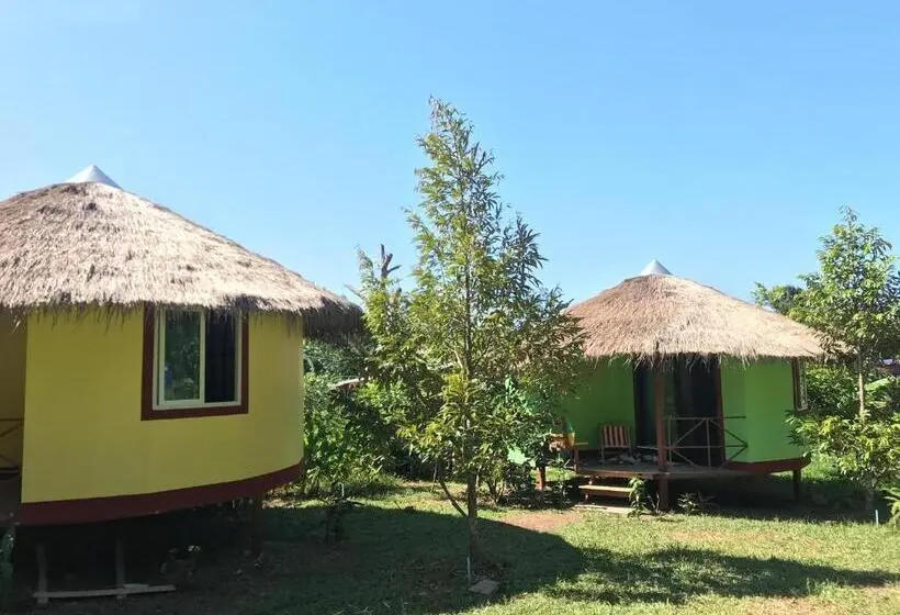 بانگلوی لوکس, Hippy Hut Koh Chang