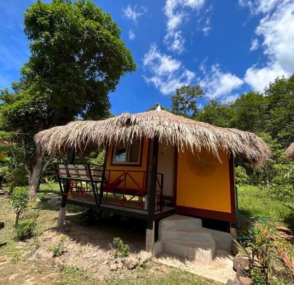 بانگلوی استاندارد, Hippy Hut Koh Chang