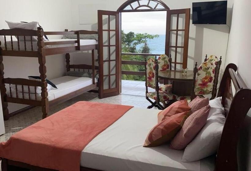 Perhesviitti, Praia Virgem Hostel