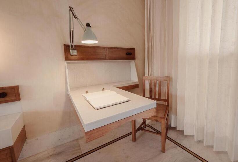 バルコニー付きデラックスルーム, Pushkarorganic   Lux Farm Resort With Pool