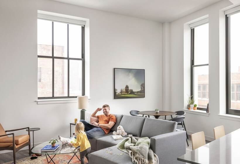 Апартаменты 2 Спальни, Roost Cleveland