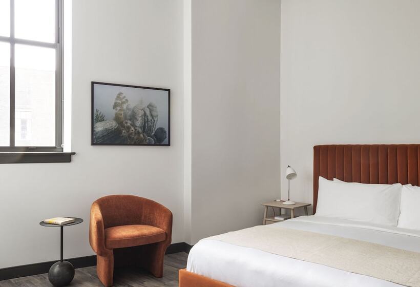 Апартаменты 2 Спальни, Roost Cleveland