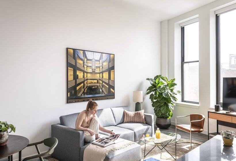 Апартаменты 1 Спальня, Roost Cleveland