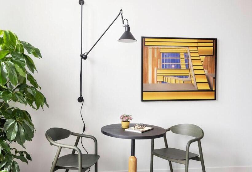 Апартаменты 1 Спальня, Roost Cleveland