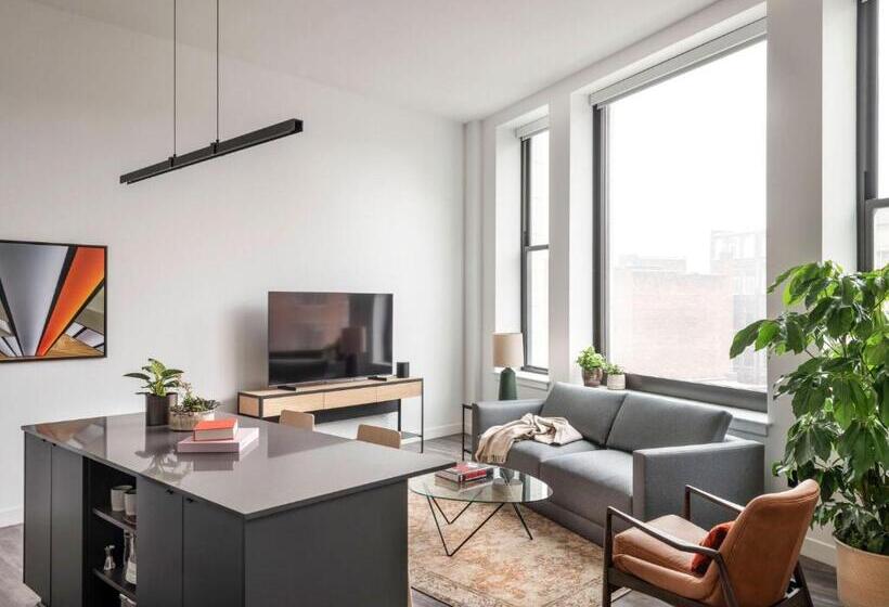 Номер Стандарт, Roost Cleveland