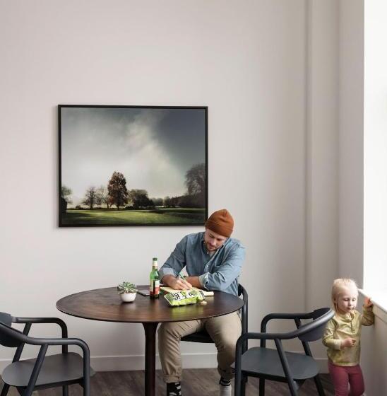 Люкс, Roost Cleveland