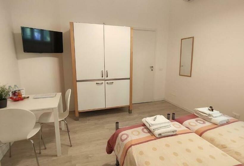 חדר סטנדרט, Assago Forum 12