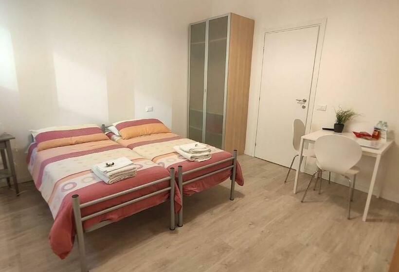 חדר סטנדרט, Assago Forum 12