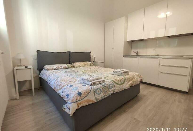 חדר סטנדרט, Assago Forum 12