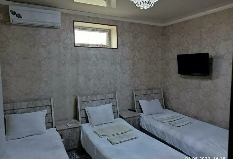 スタンダードトリプルルーム, Uvaysiy Family Guest House
