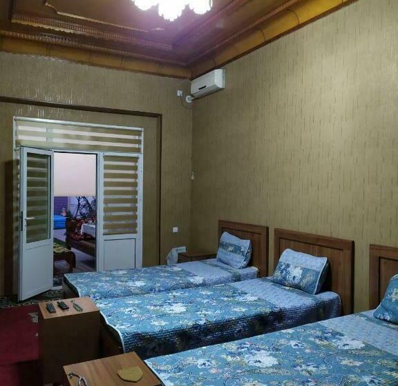 חדר סטנדרט לארבעה, Uvaysiy Family Guest House