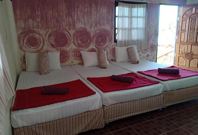 Quarto Triplo Standard com Vista, Bang Son Golden View