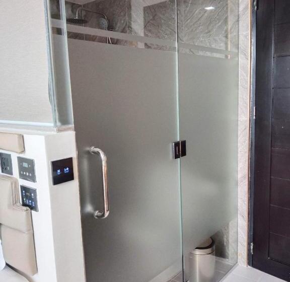 اتاق لوکس, Sempre Premier Inn   Mactan Airport