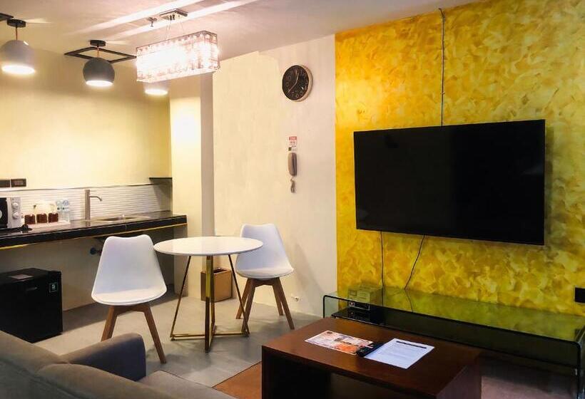 سوییت با چشمانداز دریا, Sempre Premier Inn   Mactan Airport