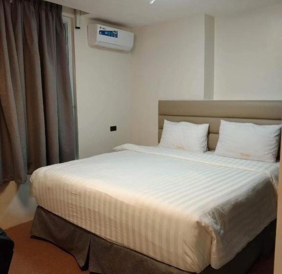 سوییت با چشمانداز دریا, Sempre Premier Inn   Mactan Airport