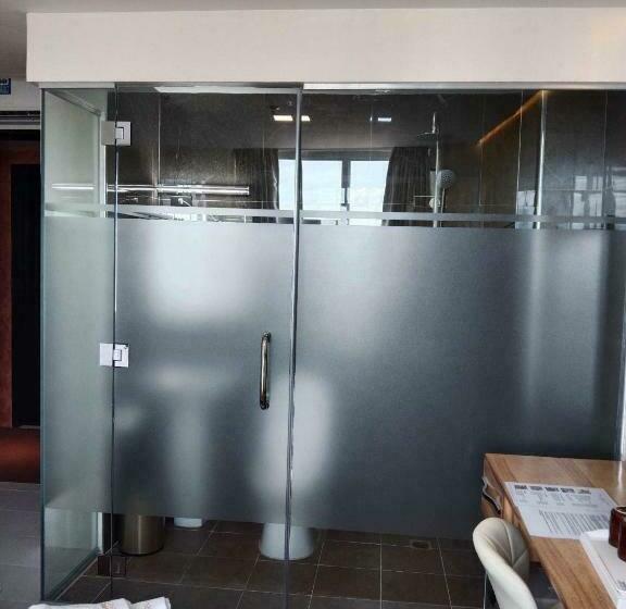 اتاق لوکس, Sempre Premier Inn   Mactan Airport