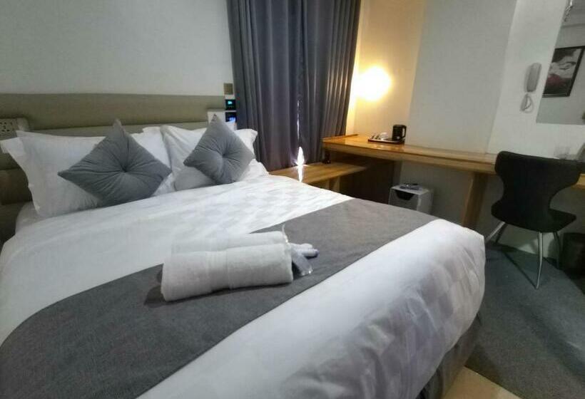 اتاق لوکس, Sempre Premier Inn   Mactan Airport