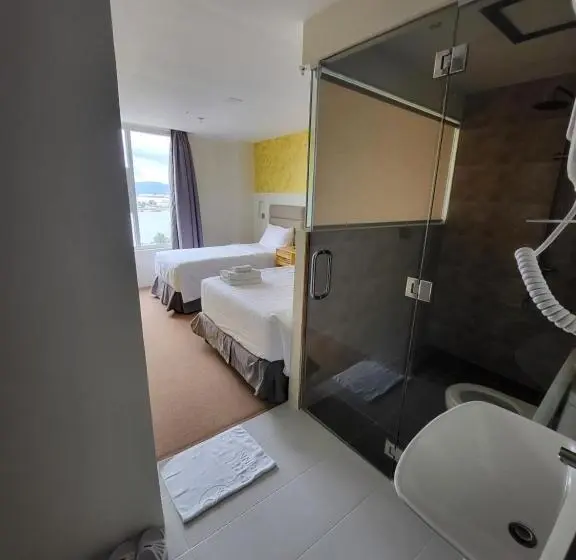 اتاق پرمیوم با چشم‌انداز دریا, Sempre Premier Inn   Mactan Airport