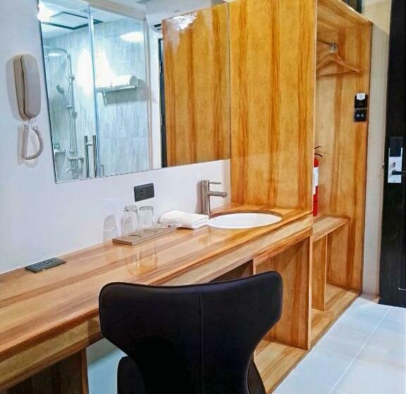 اتاق لوکس, Sempre Premier Inn   Mactan Airport