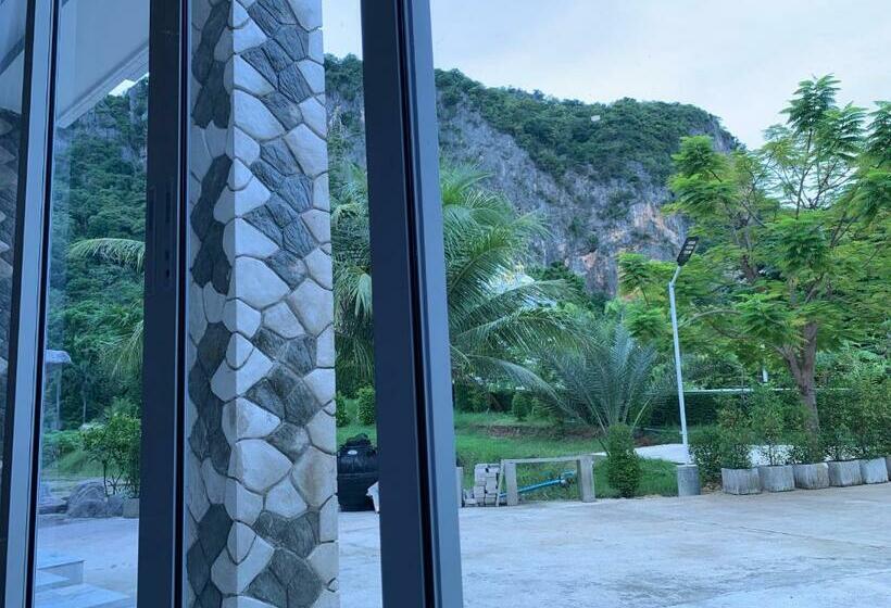 キングサイズベッドのスタンダードルーム, Khengpa Cafe & Resort