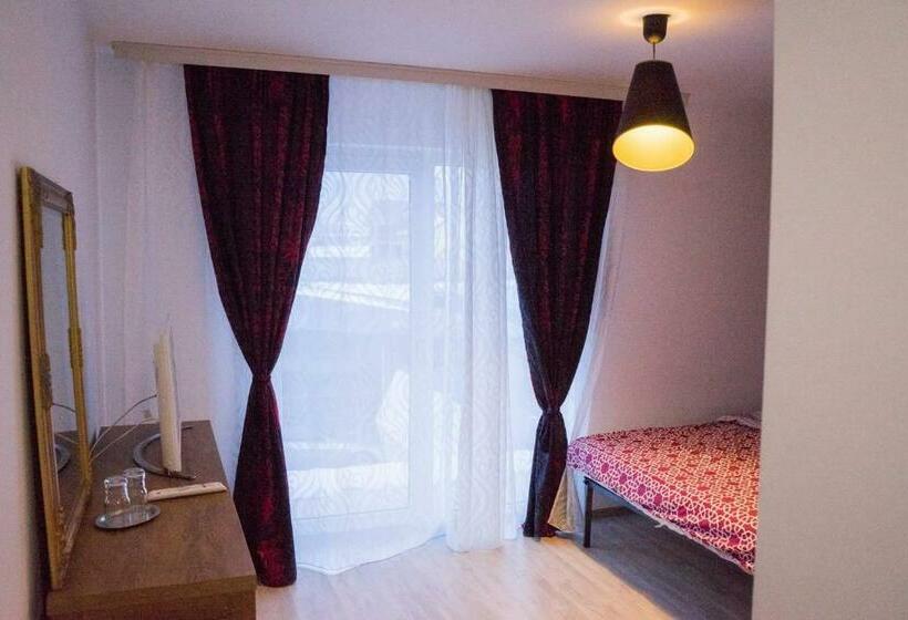 חדר סטנדרט נוף להרים, My Way