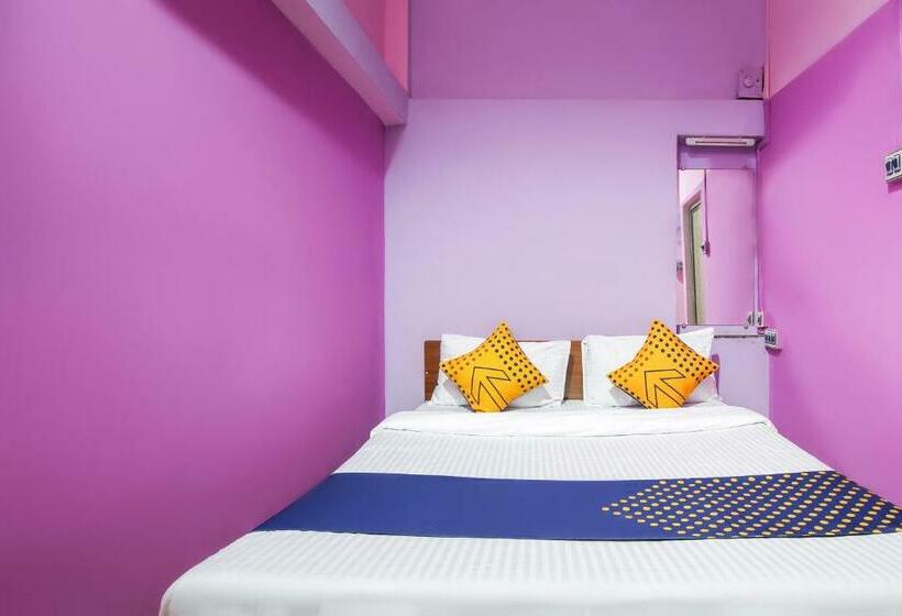 Номер Стандарт Трехместный, Spot On 67841 Hotel Rajeshwar
