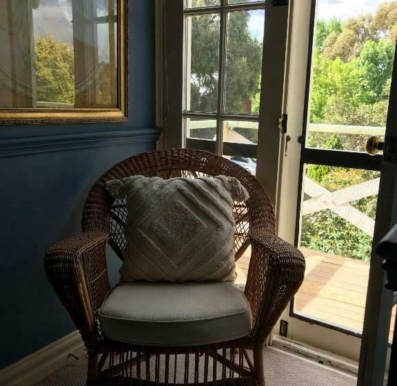اتاق استاندارد با تخت دو نفره بزرگ, Hawk S Nest Bed & Breakfast