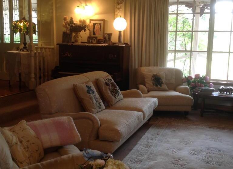 اتاق استاندارد, Hawk S Nest Bed & Breakfast