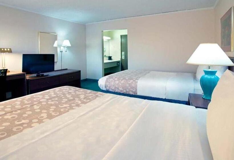 جناح ديلوكس, Norwood Inn & Suites Indianapolis